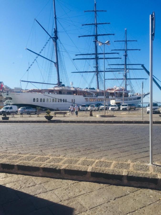 Dogana * Syracuse